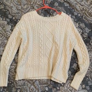 AMERICAN EAGLE SWEATER